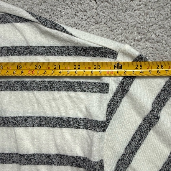 Lucky Brand New Women Gray and White Striped Sweater Sz M - Picture 5 of 8